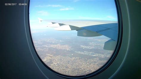 vue d un hublot|Décollage avion vu du hublot .